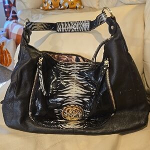 Sharif Black Bag & Gold Hardware ✨️ ✨️PRE OWNED ✨️